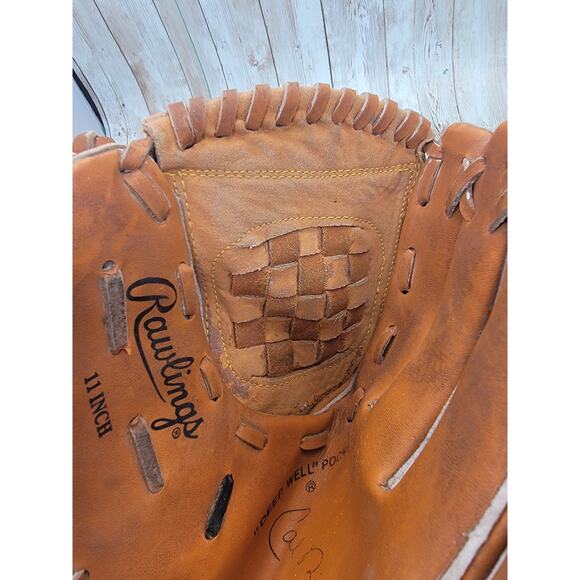 Rawlings RBG 129 Cal Ripken Jr Basket-Web 11” Youth Leather Glove RHT - Picture 7 of 8